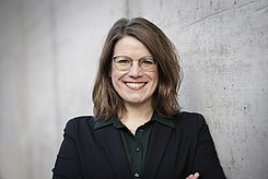  Dr. Carolin Gebauer